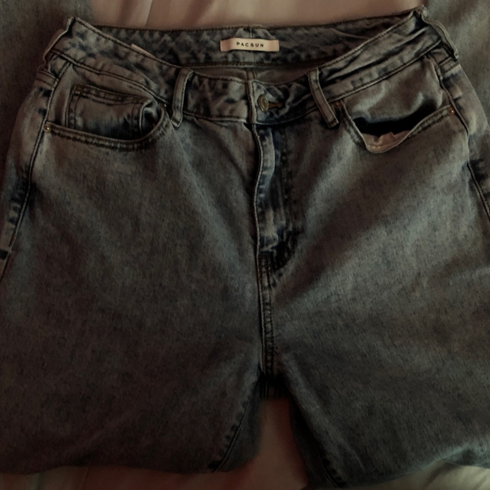 Cute PacSun Mom Jean